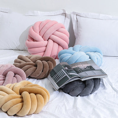 Decorative Knot throw pillowsDecorative pillows