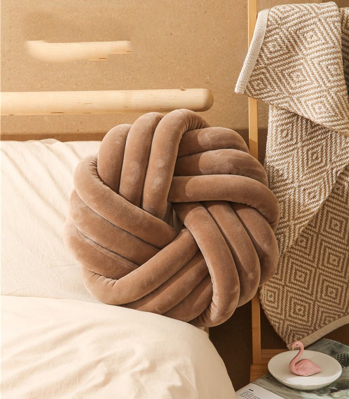 Decorative Knot throw pillowsDecorative pillows