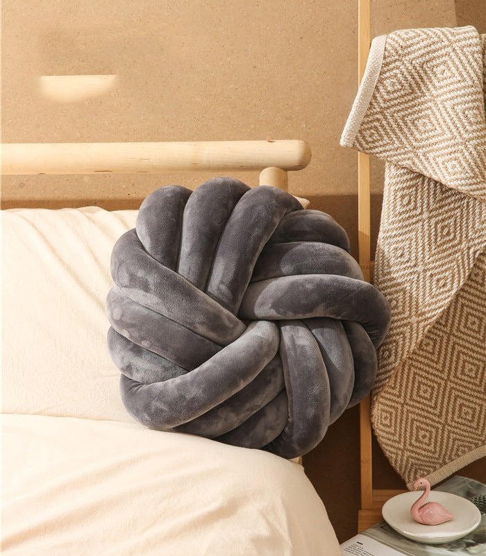 Decorative Knot throw pillowsDecorative pillows