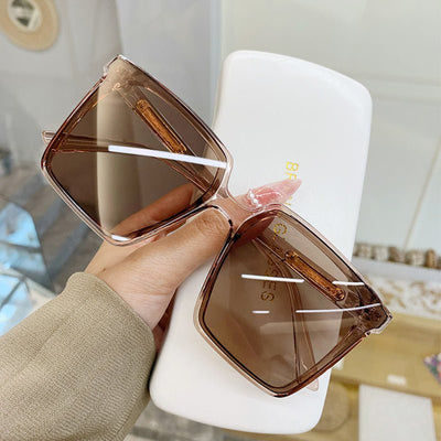 Fashionable Designer Square SunglassesSunglasses