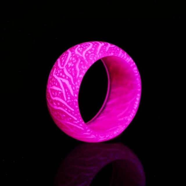 Love Glow Ring - Le’Nique Closet 